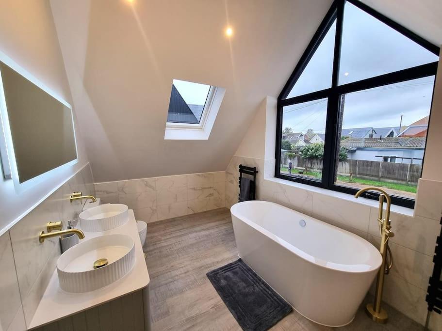 Brand New, Stunning Beachside House Seasalter Zewnętrze zdjęcie